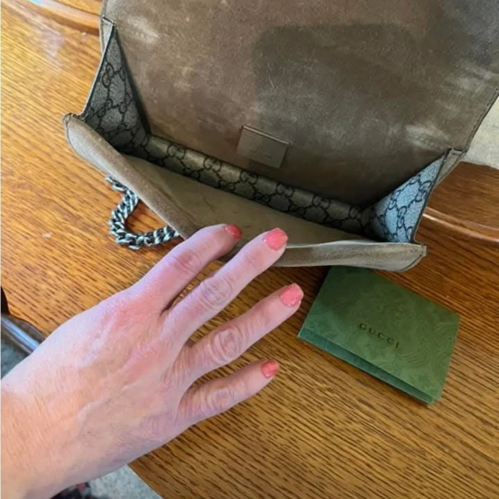 ***AUTHENTIC*****Gucci Dionysus Medium Shoulder Bag with Chain Strap